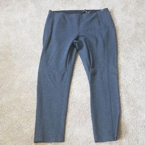 Ivanka Trump pull on skinny pants